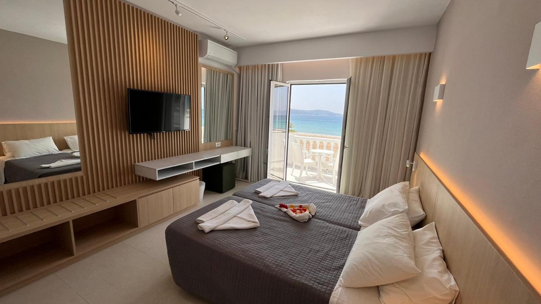 Sirenes Beach Resort Samos Town Bagian luar foto