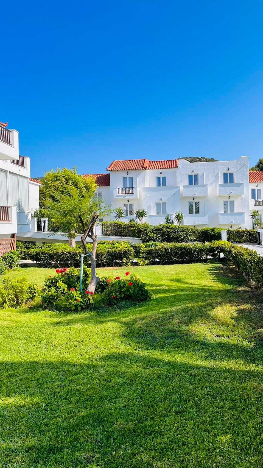 Sirenes Beach Resort Samos Town Bagian luar foto
