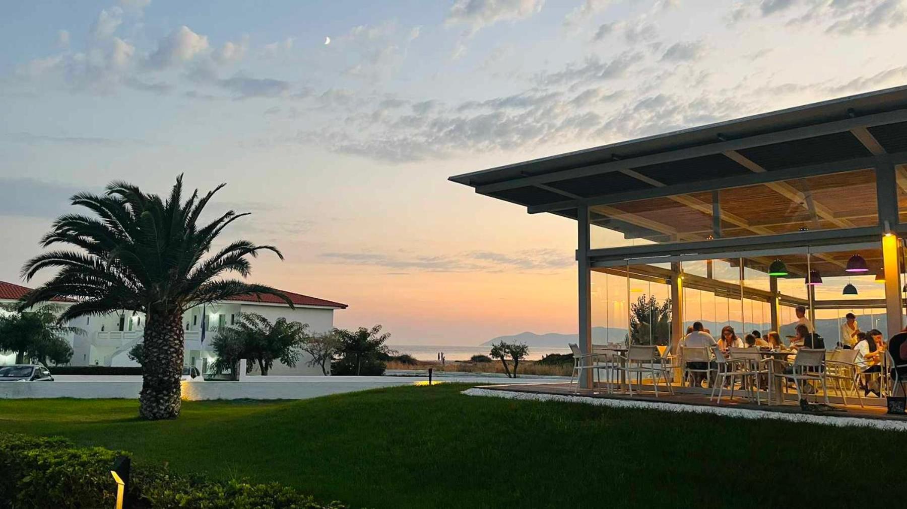 Sirenes Beach Resort Samos Town Bagian luar foto