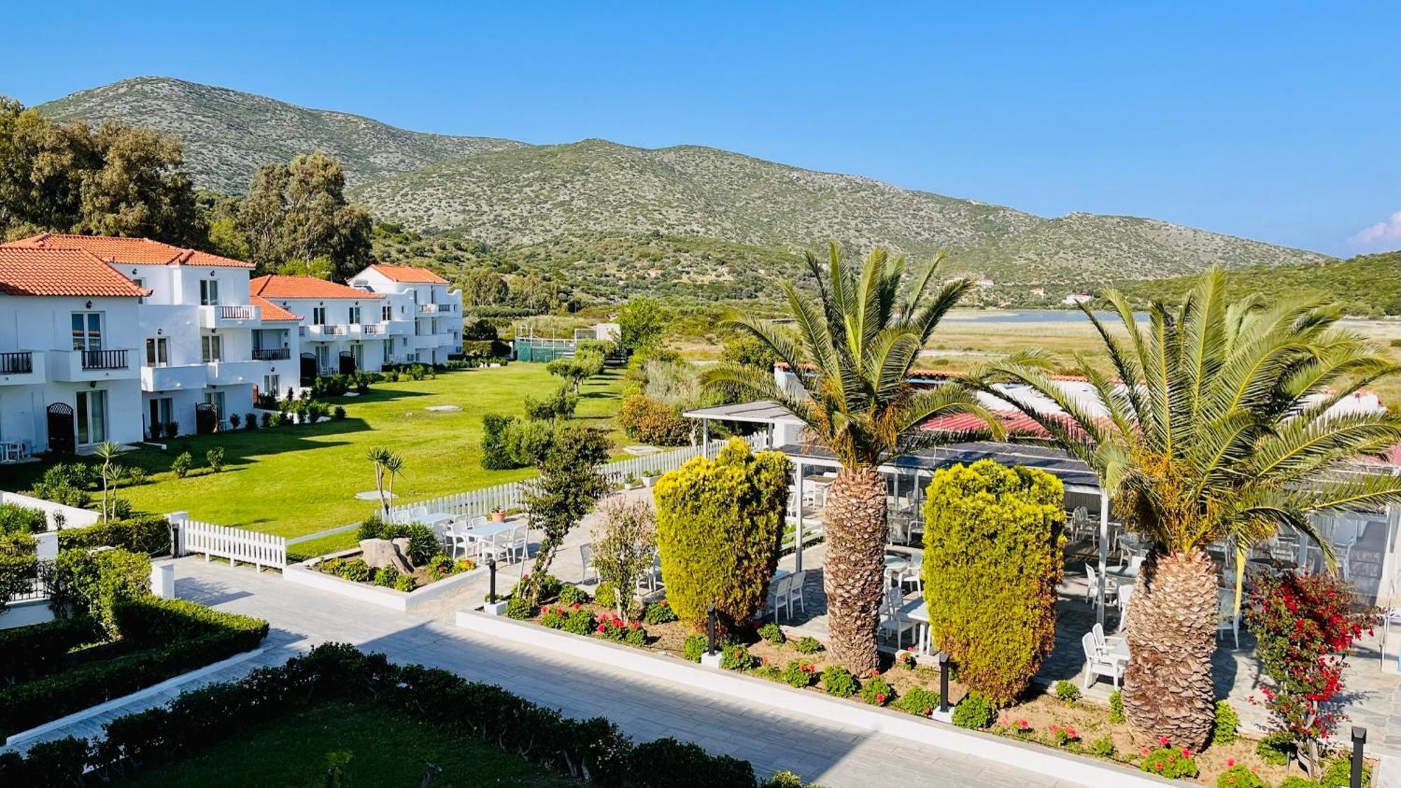 Sirenes Beach Resort Samos Town Bagian luar foto